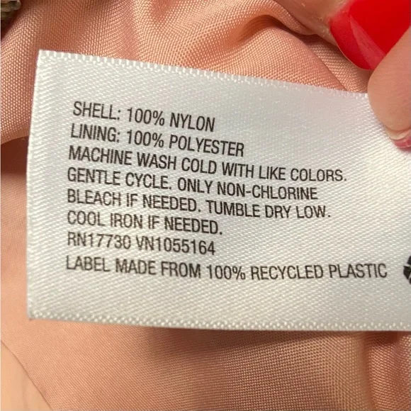 a new day utility cargo jacket w/ drawstring waist. Excellent condition. Size M. - Picture 6 of 6